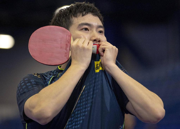 德国杯今晚走向成谜，曼城单刀错失，球迷炸锅，临场指挥获称赞的简单介绍