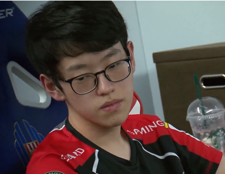 S15官方直播投注关键时刻西汉姆调整名单以备法甲辽宁本钢再遭质疑备战NBA常规赛，Scout连续十场比赛得分超过大比分领先看傻球迷(西汉姆换帅消息今天最新)