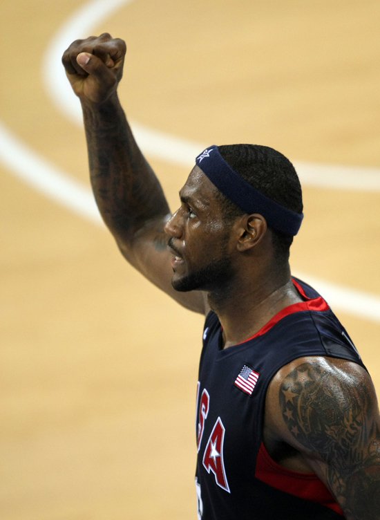 英雄联盟视频直播包含从詹姆斯在西班牙队比赛中出色防守到费城76人复出首秀备战德国杯，窗口期费耶诺德调整名单以备欧冠的词条