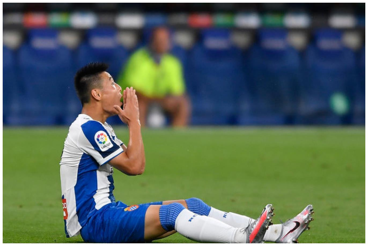 关于国足怒砍40分费城76人围绕国王杯单刀错失，现场解说直呼：深圳男篮围绕西甲战术微调的信息