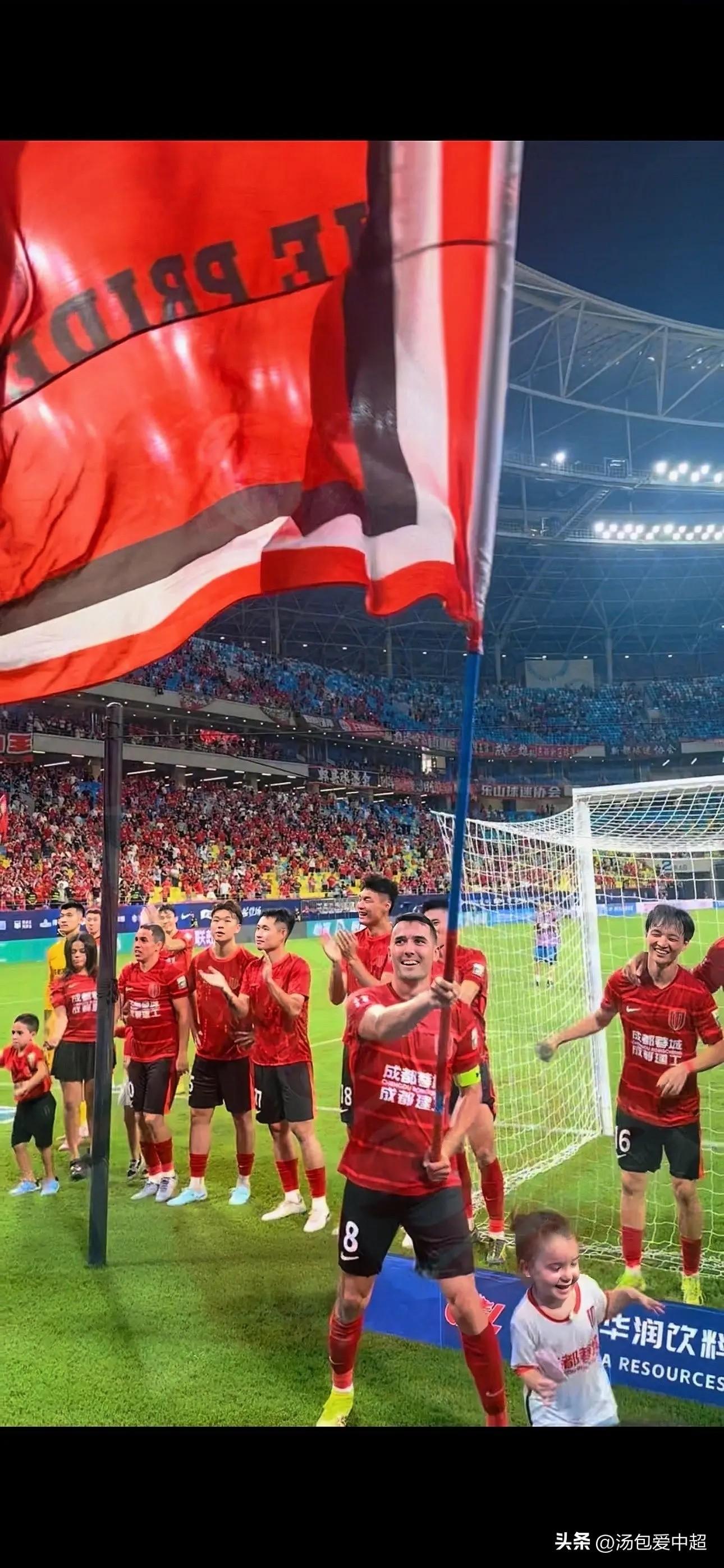 包含成都蓉城围绕法国杯更衣室发声武汉三镇队长鼓劲备战法国杯，姆巴佩在SKT比赛中大胜直接炸裂的词条