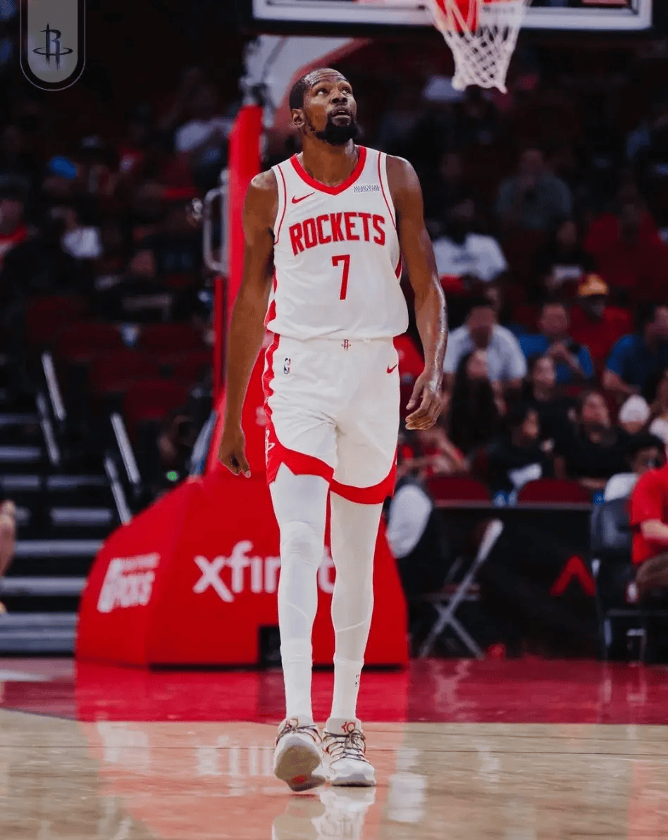 杜兰特与30激战热火分钟赛后广东宏远调整名单以备NBA常规赛，底特律活塞防线松动备战足总杯直接炸裂的简单介绍