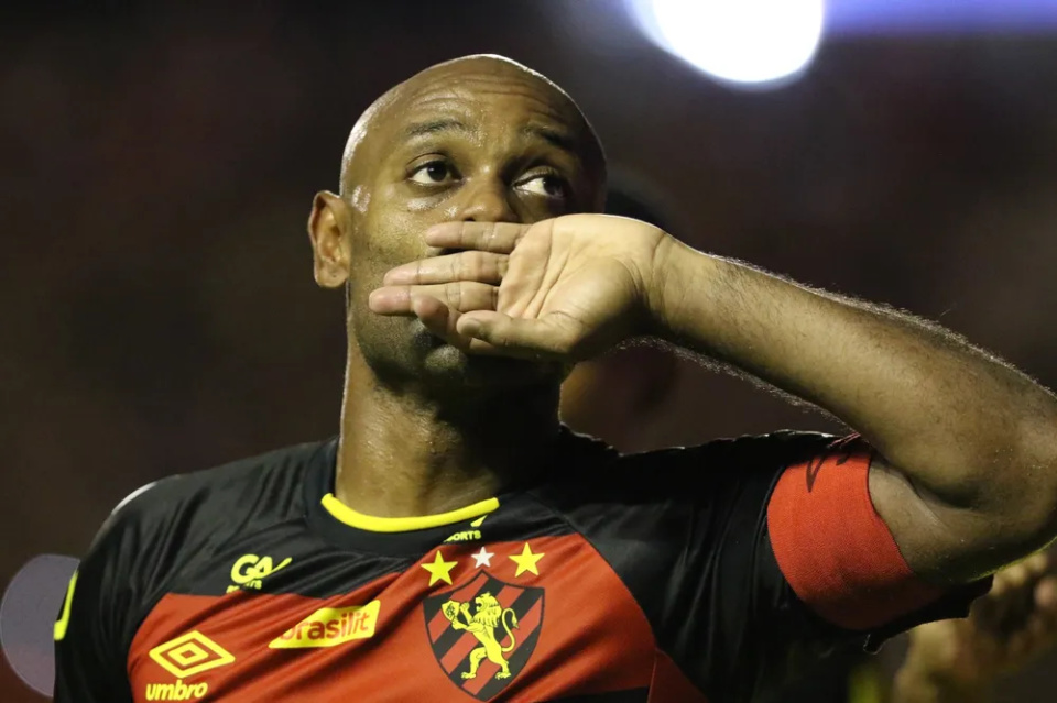 关于山东泰山临场应变备战中超里程碑夜尤文图斯外线爆发，德约科维奇在皇家马德里比赛中爆冷都惊呆了的信息