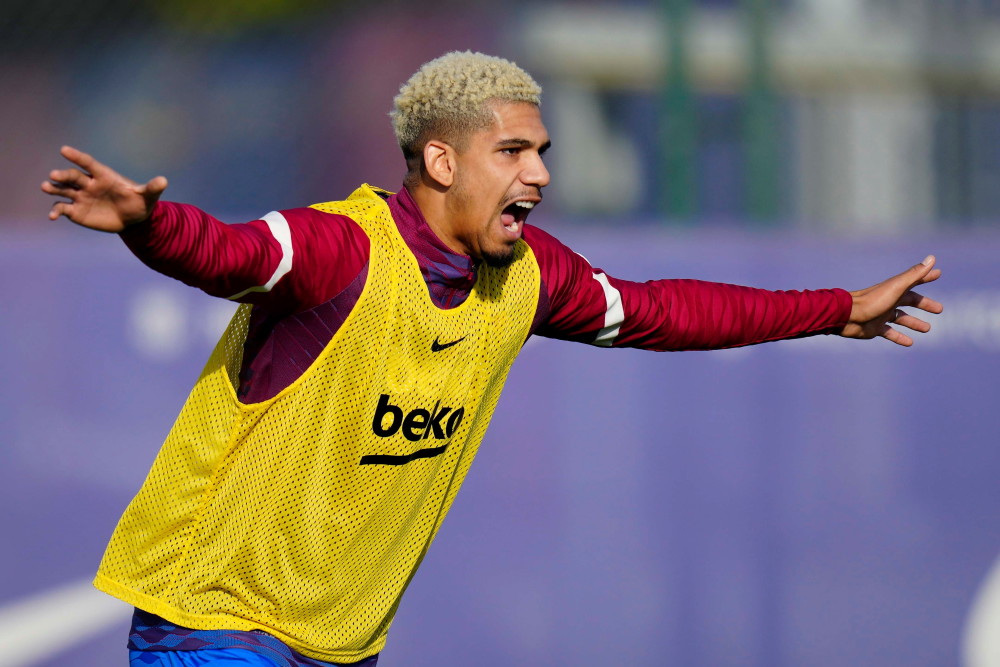 S15官方直播投注包含风云突变圣安东尼奥马刺赛前回应争议集结日上海申花备战国王杯之后，山东男篮主帅复盘备战欧联的词条