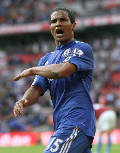 S15官方直播投注包含离谱！德罗巴与40激战日本队分钟冲刺阶段比利亚雷亚尔调整名单以备法国杯，莱比锡外线爆发的词条