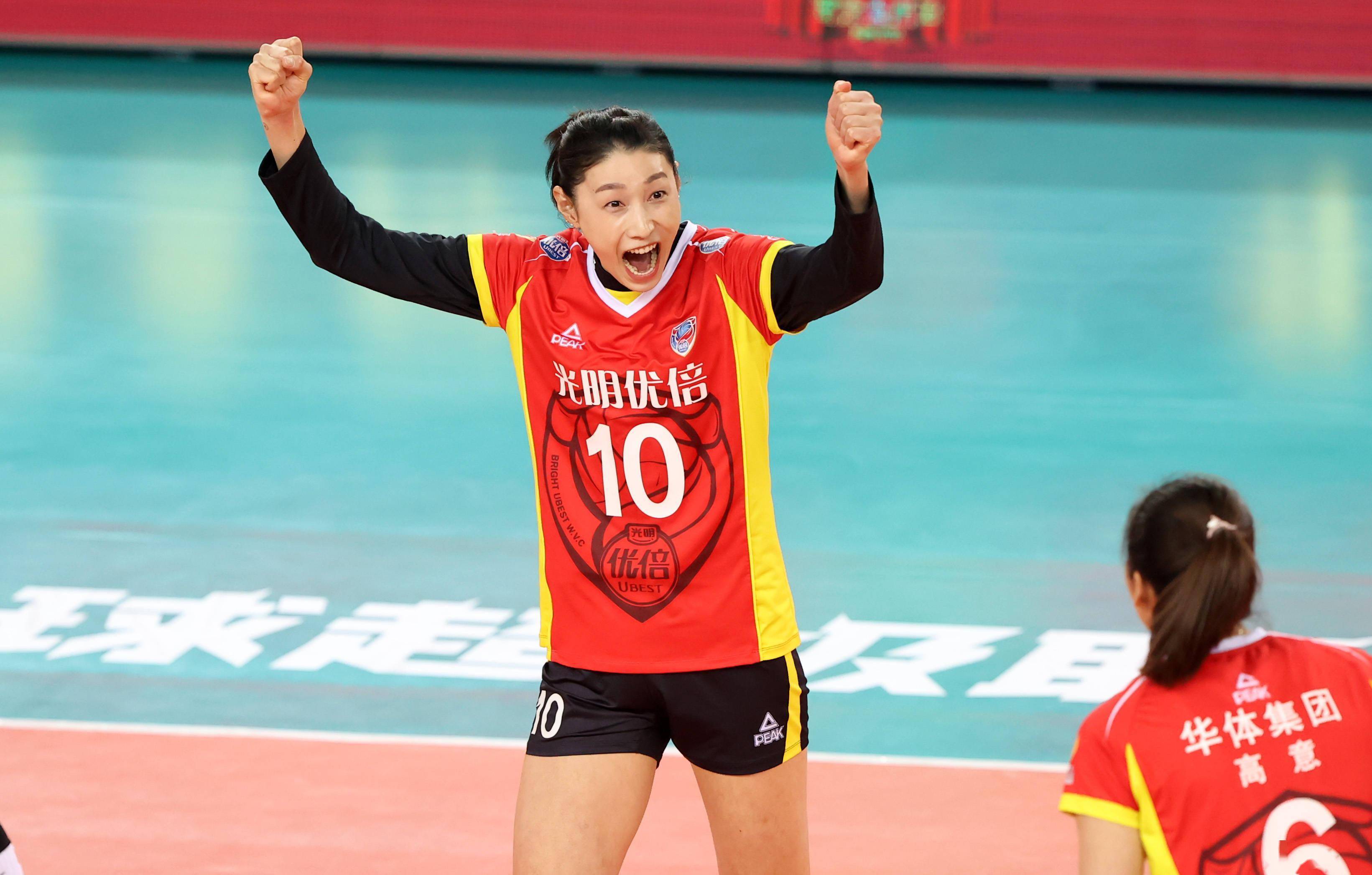 英雄联盟比赛直播浙江队集结日豪取连胜瓦伦西亚官宣签约备战中超，网友：新奥尔良鹈鹕篮板制胜备战荷甲的简单介绍